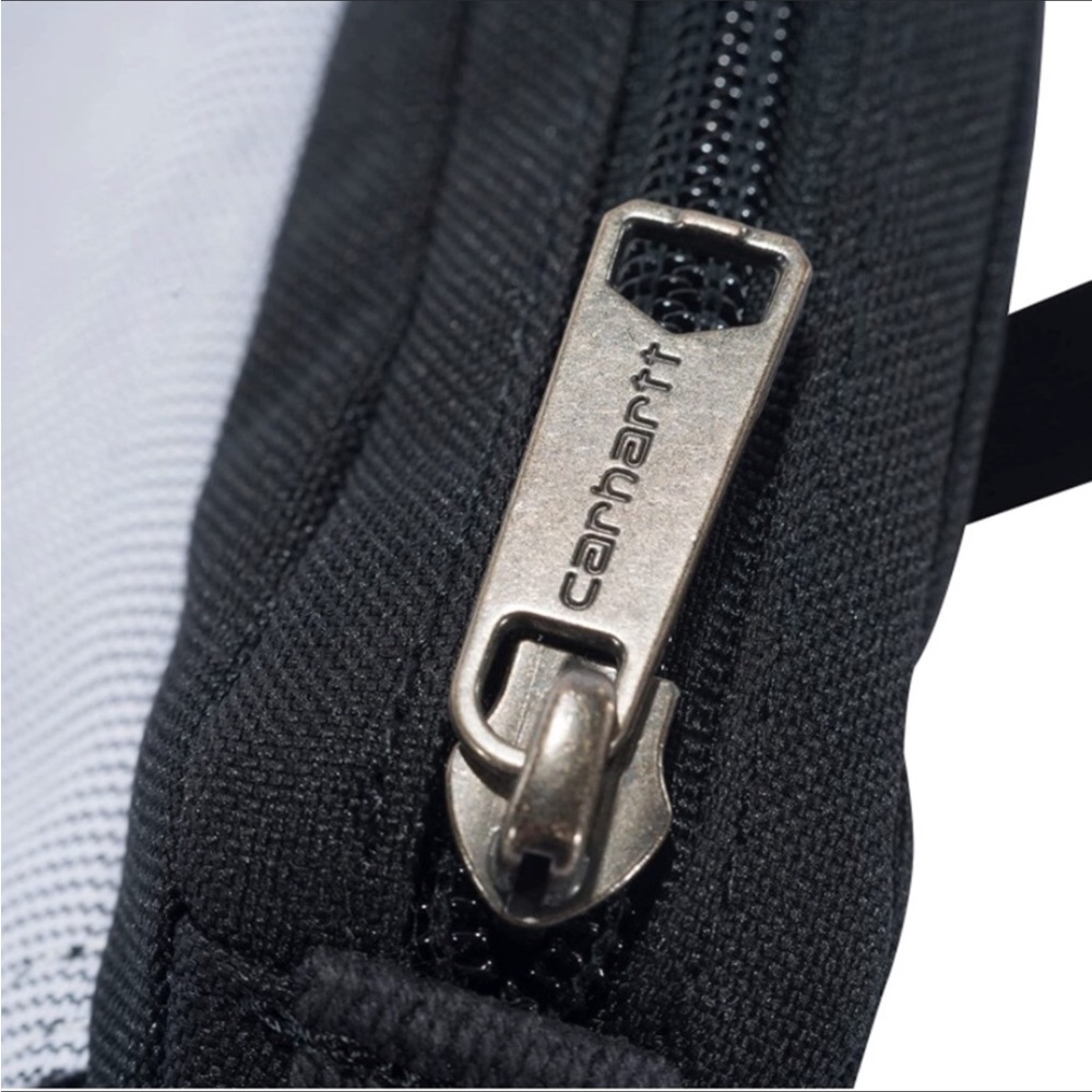 Carhartt Legacy Women's Essentials Crossbody Bag and Waist Pouch - Picture 5 of 6